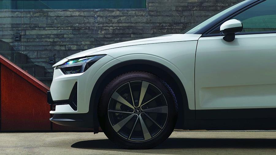 Meerderheid eigenaren van elektrische voertuigen verkiest specifieke EV-banden