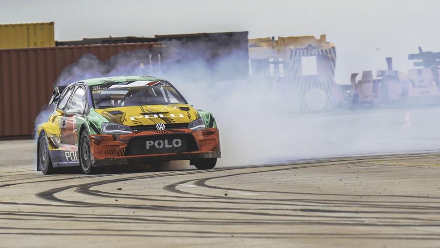 Vijftig jaar Polo: Volkswagen viert met driftshow (video)