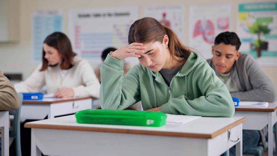 (Boek) De hogedrukmaatschappij: Waarom ligt de lat zo hoog?