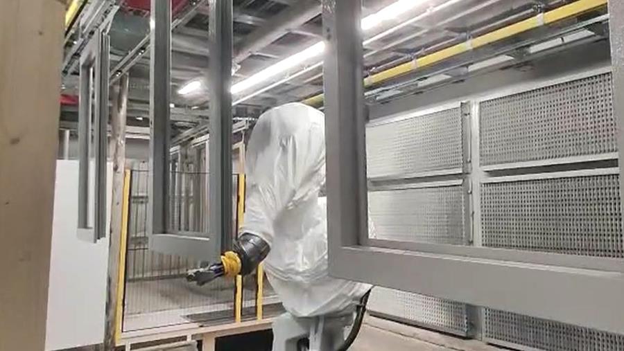 De Jong Groep ziet verfrobot anno 2026 als pure noodzaak